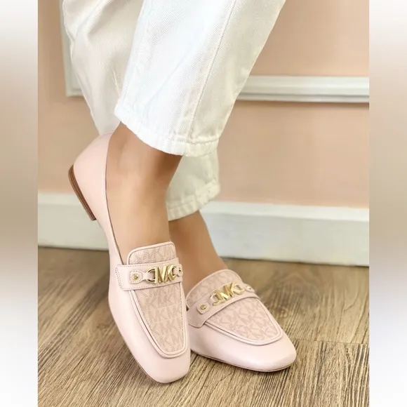 Michael KorsWomen's Farrah Slip-On Loafer Flats in blush size 9.5