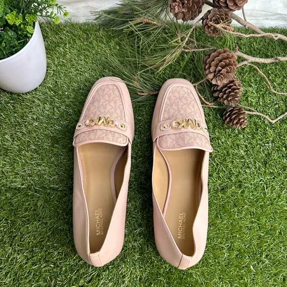 Michael KorsWomen's Farrah Slip-On Loafer Flats in blush size 9.5