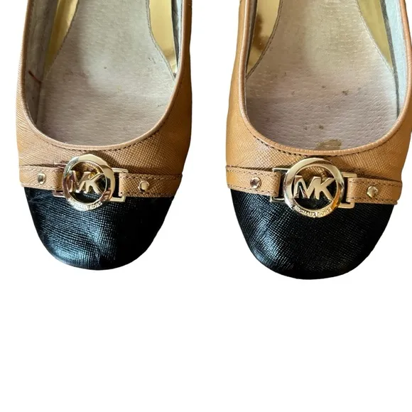 Michael Michael Kors Size 7.5 Black/Camel Driving Loafers Flats Gold Medallion