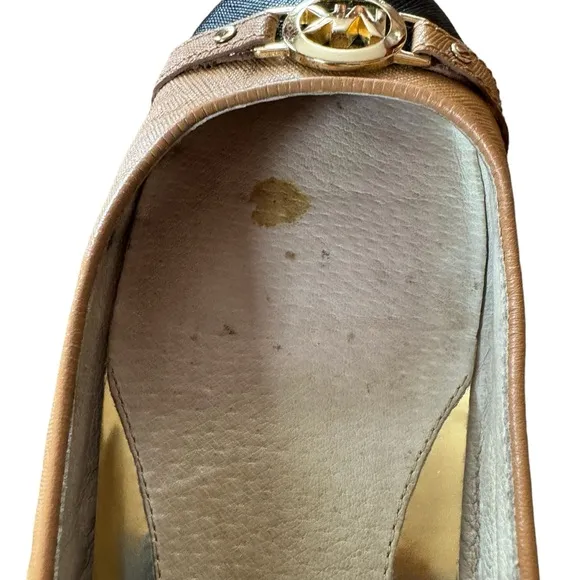Michael Michael Kors Size 7.5 Black/Camel Driving Loafers Flats Gold Medallion