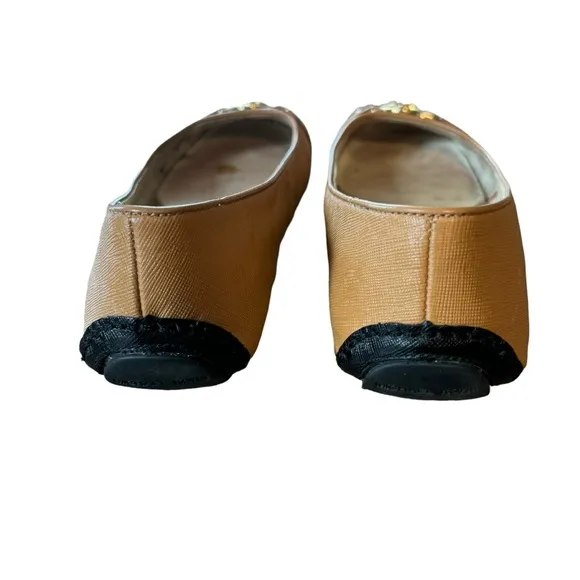 Michael Michael Kors Size 7.5 Black/Camel Driving Loafers Flats Gold Medallion