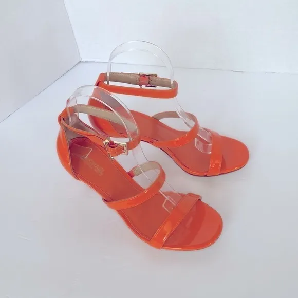 Michael Michael Kors Women’s Koda Apricot Open-toe Strappy sandals Size 6.5