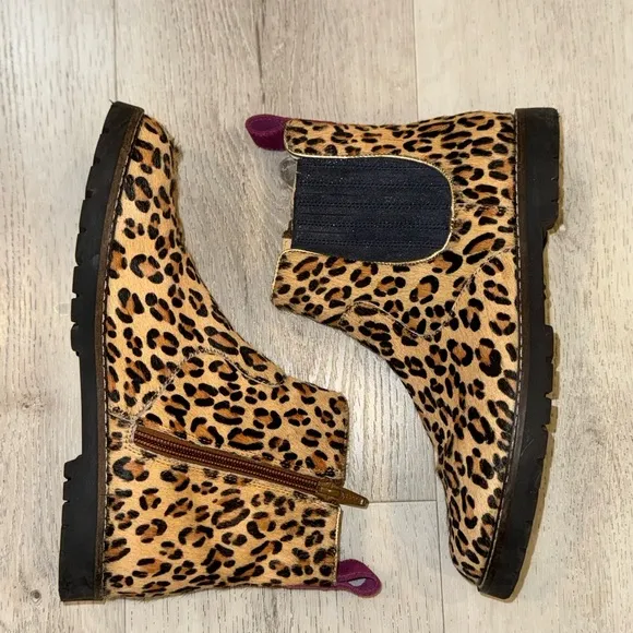 Mini Boden leather Chelsea boots size big kids 4