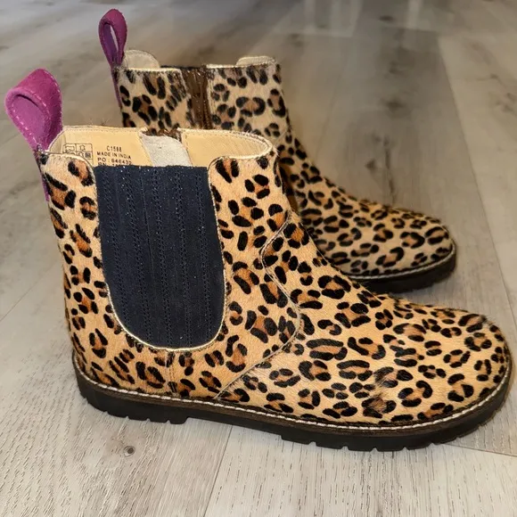 Mini Boden leather Chelsea boots size big kids 4