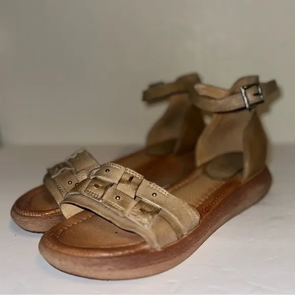 Miz Mooz | Indra Sandal in Tan Euro size 41