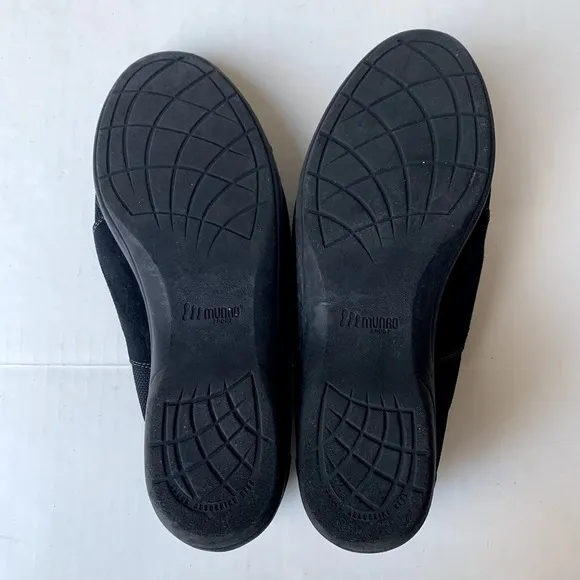 MUNRO Jolie Black Fabric Kid Suede Flats Loafers Sneakers Comfort Size 9M