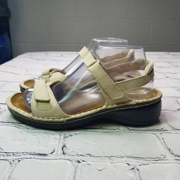 Naot Papaya bone ankle strap sandals
