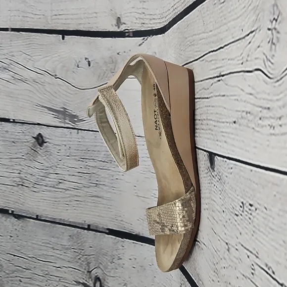 Naot Pixie Women's Gold/Tan Leather Ankle Strap Sandals Size 40 (9)