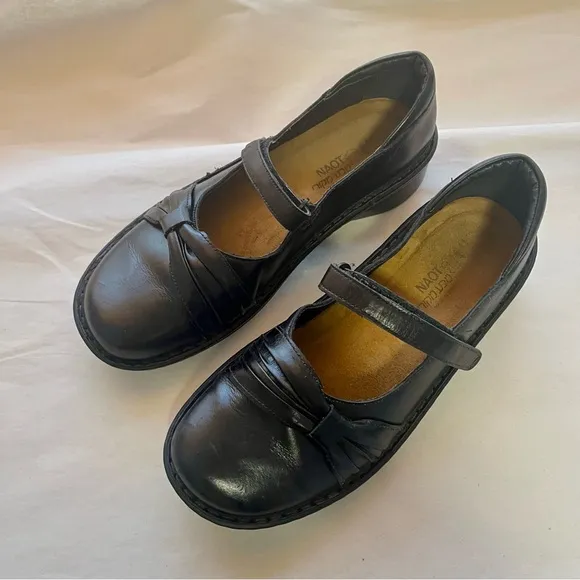 Naot Tone Black Leather Mary Jane Flats with Comfort Features