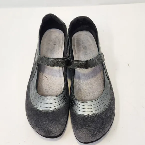 Naot Women Kirei Gray Metallic Leather Mary Jane Flats Size 40 US 9 Comfort Shoe