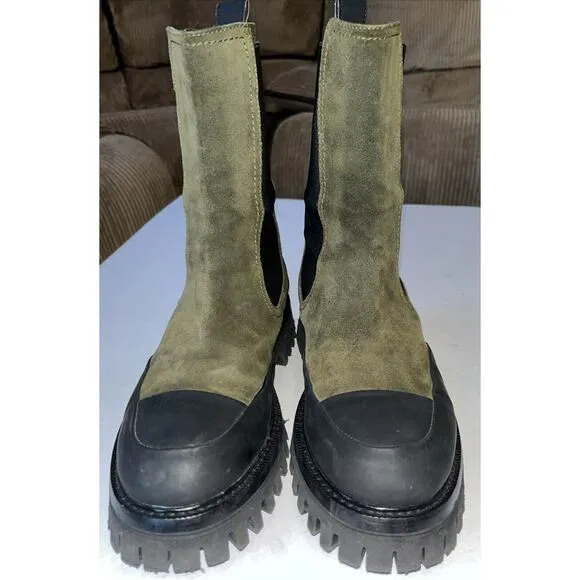 Napoleoni Italy Green Suede Chelsea Lug Woman’s Boots Sz 9 US‎