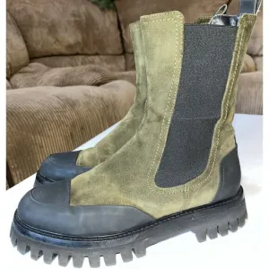 Napoleoni Italy Green Suede Chelsea Lug Woman’s Boots Sz 9 US‎