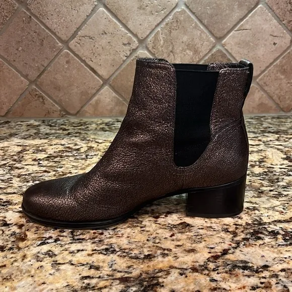 Naturalizer Dallas Bronze Metallic Chelsea Boots Size 9.5