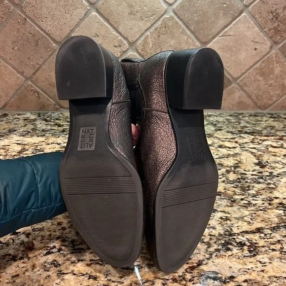 Naturalizer Dallas Bronze Metallic Chelsea Boots Size 9.5