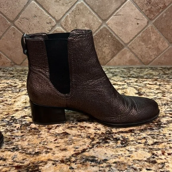 Naturalizer Dallas Bronze Metallic Chelsea Boots Size 9.5