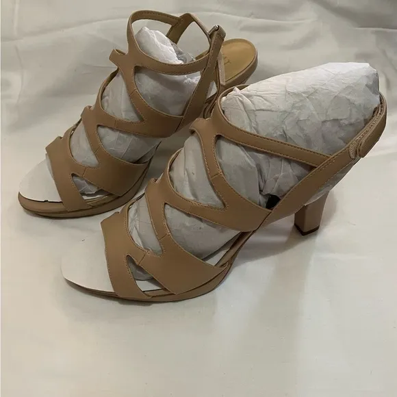Naturalizer Dianna Smooth Taupe Strap Sandals