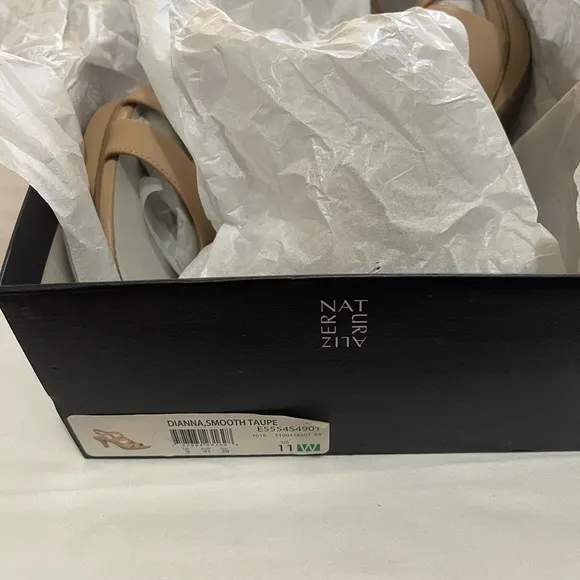 Naturalizer Dianna Smooth Taupe Strap Sandals