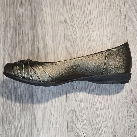 Naturalizer Soul Gift Comfort Flats Gray Nickel Slip-On Size 10 NIB Padded Sole