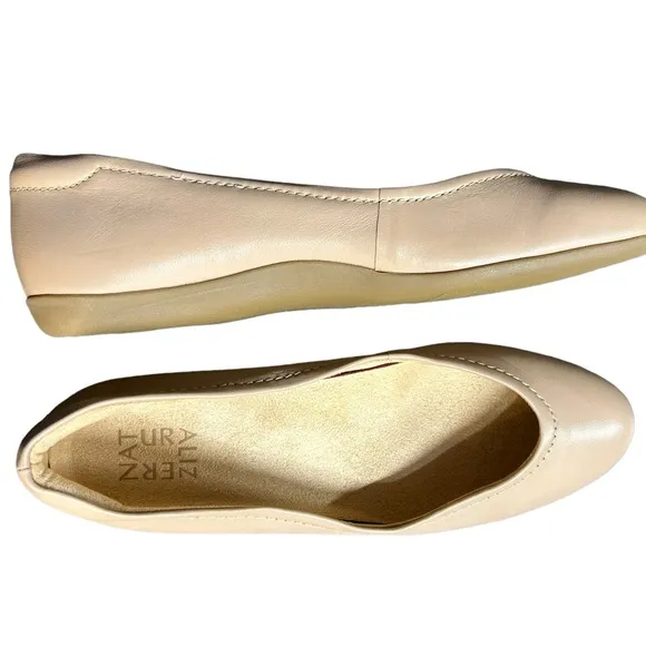 NATURALIZER womens creme brulee VIVIENNE size 8.5W slip on flats NWOB