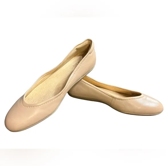 NATURALIZER womens creme brulee VIVIENNE size 8.5W slip on flats NWOB