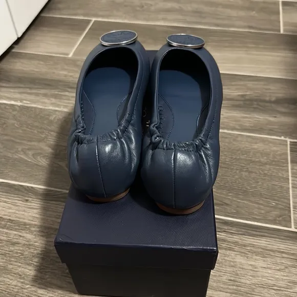 Navy Brooks brothers leather flats