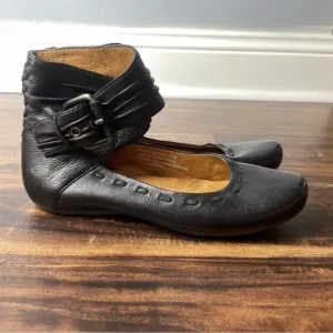 Naya Women's 'Fauna' Ankle-strap Flats Sz 4M
