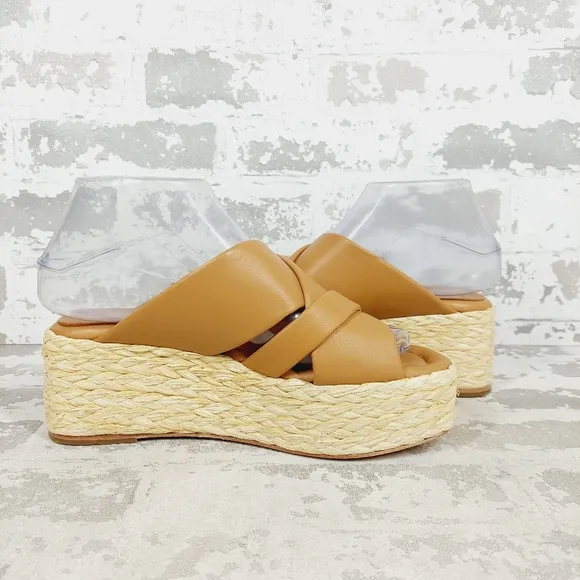 New Andre Assous Calesa Leather Slip-On Flatform Sandals B395