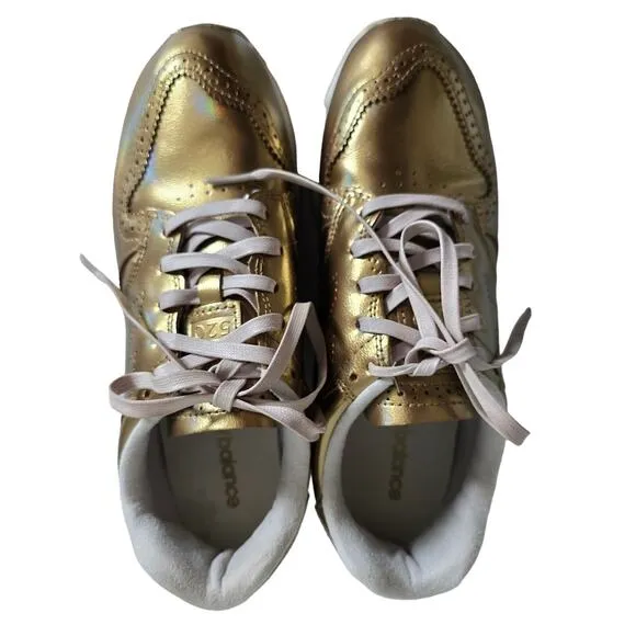 New Balance 520 Platform Round Toe Sneakers Gold Leather Womens Size 7.5