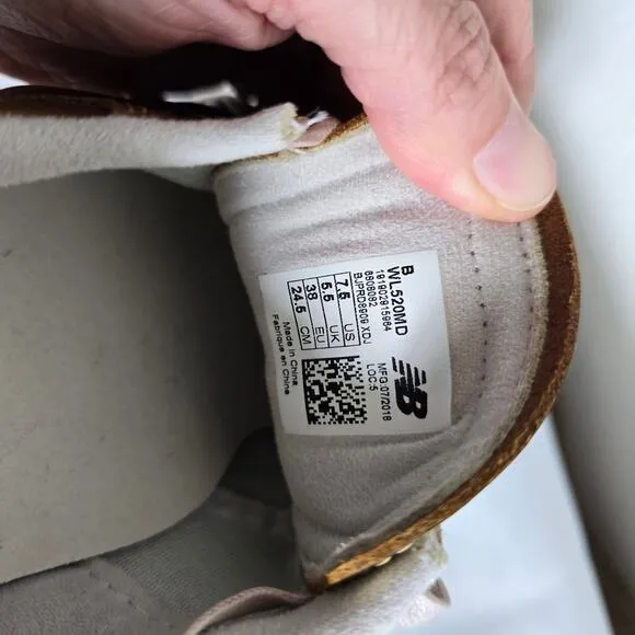 New Balance 520 Platform Round Toe Sneakers Gold Leather Womens Size 7.5