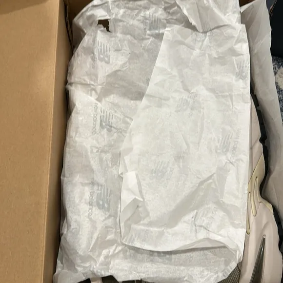 New Balance Heritage 725v1 Sneakers