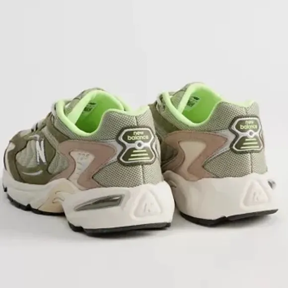 New Balance Heritage 725v1 Sneakers