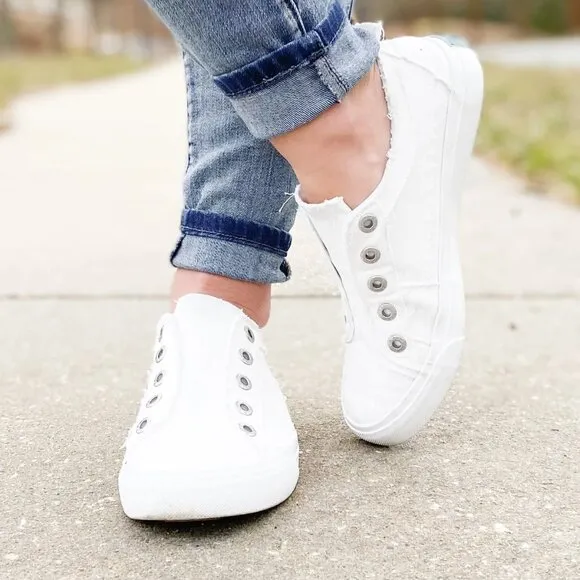 NEW  Blowfish Super Match Laceless Platfor White Color Washed Canvas   252