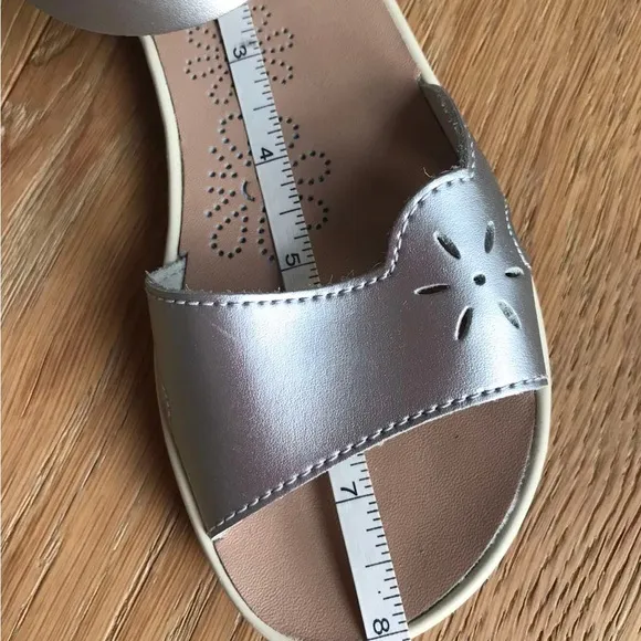 New Camper Kids Girls Leather Silver Twins Strap Sandals, size 31