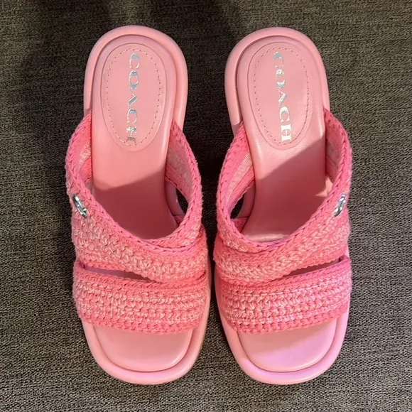 New Coach Quintin Slip-On Crisscross Crochet Dress Sandals in Pink Size 6