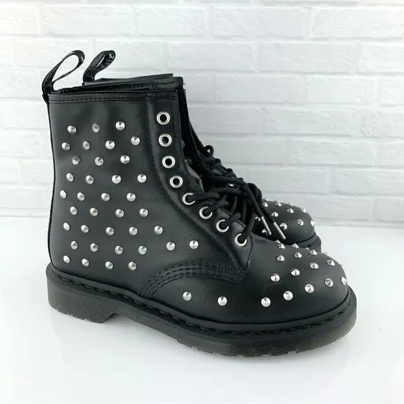 NEW Dr. Martens 1460 Stud Wanama Combat Boots Black/Silver Size 7 UK 5
