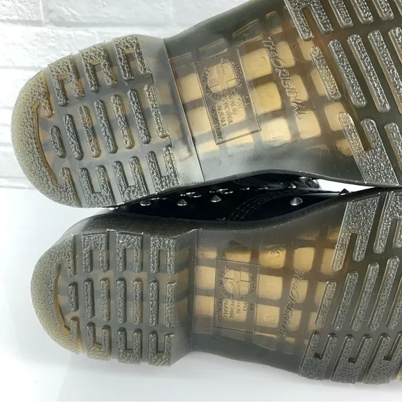 NEW Dr. Martens 1460 Stud Wanama Combat Boots Black/Silver Size 7 UK 5