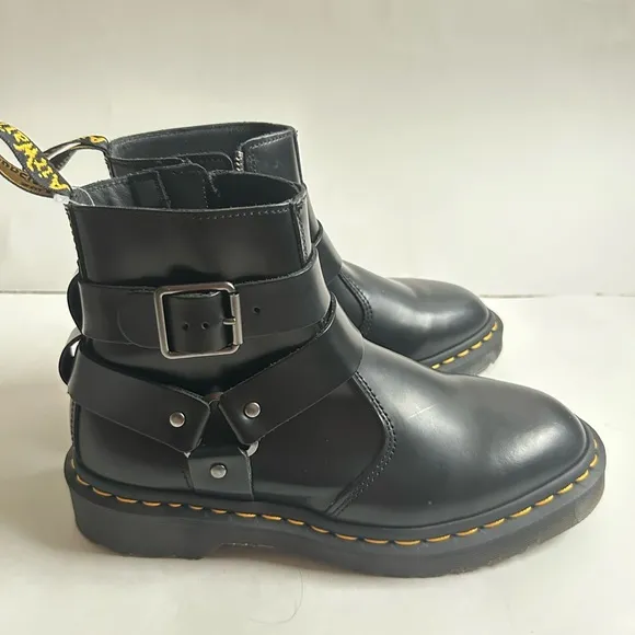 NEW Dr. Martens Jaimes Buckle Chelsea Unisex Boot Black Smooth Sz 6W/5M