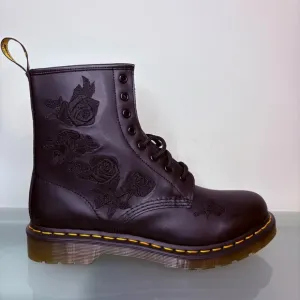 New Dr Martens Vonda Mono Boot 1460 Embroidered Flowers Combat Boots US Size 10