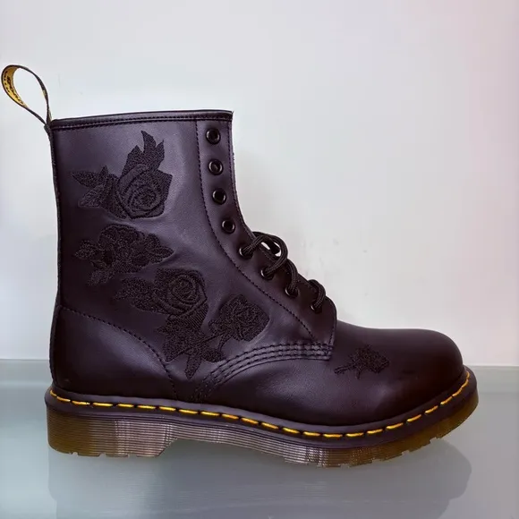 New Dr Martens Vonda Mono Boot 1460 Embroidered Flowers Combat Boots US Size 10