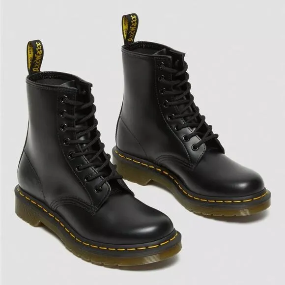 NEW Dr. Martens Zavala 1460 Women's Leather Lace Up Boots Black Combat Boots 7