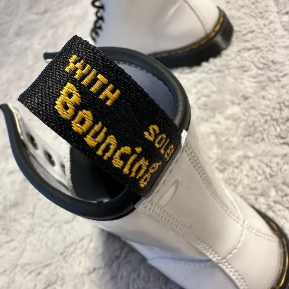New Dr. Martens Zavala Combat Boots White Patent Leather Women’s Size 6