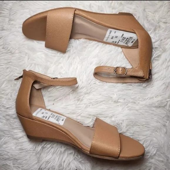 New Eileen Fisher Honey Mara Leather Wedge Sandals
