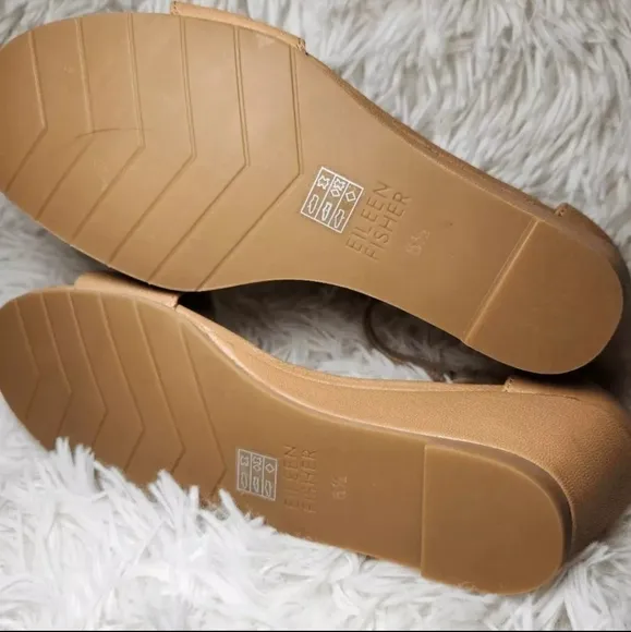 New Eileen Fisher Honey Mara Leather Wedge Sandals