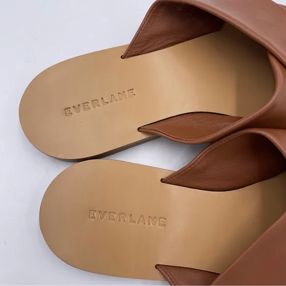 NEW Everlane Sienna Brown Leather Day Crossover Sandal in Size 7