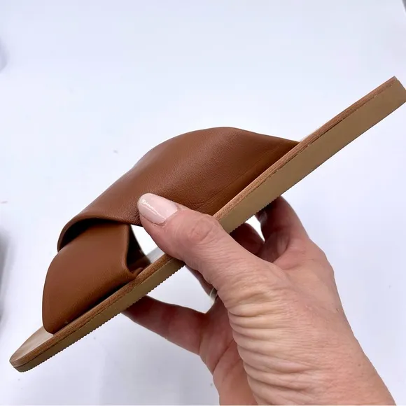 NEW Everlane Sienna Brown Leather Day Crossover Sandal in Size 7