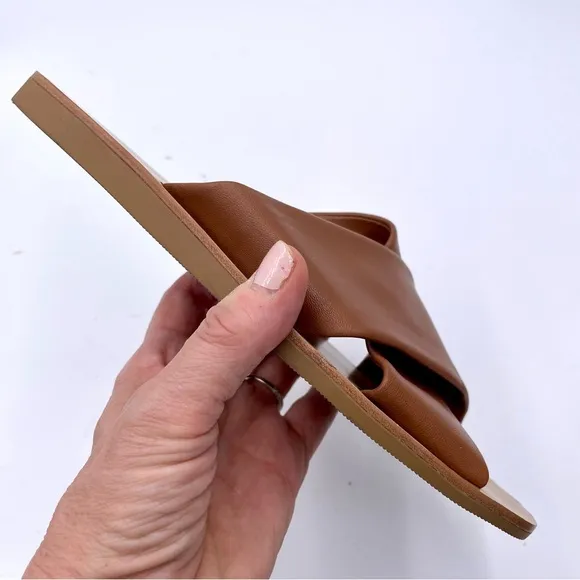 NEW Everlane Sienna Brown Leather Day Crossover Sandal in Size 7