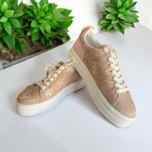 New GUESS Women's Beige Cameo Casual Double Platform Lace Up Sneakers Size 9
