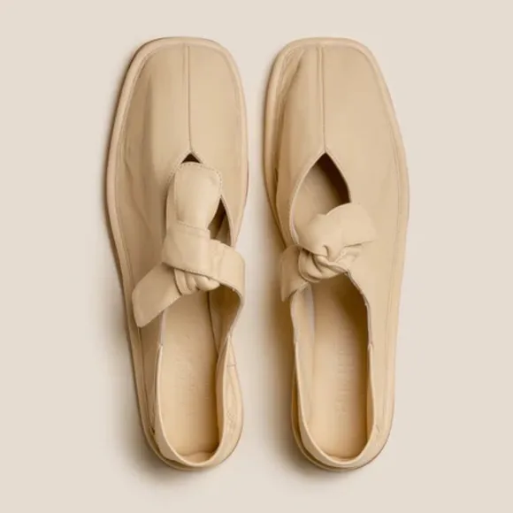 NEW / HEREU LLASADA / Front Knot Square Toe Flats / Ballet Flats / 38