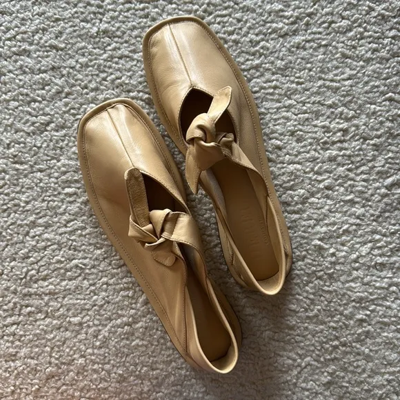 NEW / HEREU LLASADA / Front Knot Square Toe Flats / Ballet Flats / 38