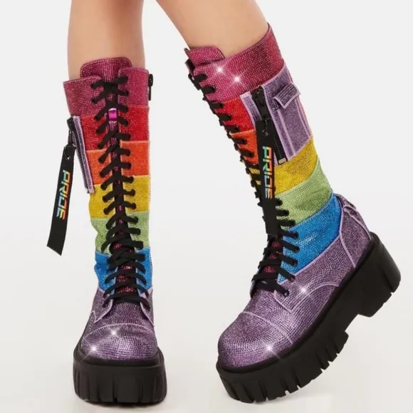 New In Box CLUBEXX Rainbow Striped Rhinestone Combat Boots Size 8M Pride Tag